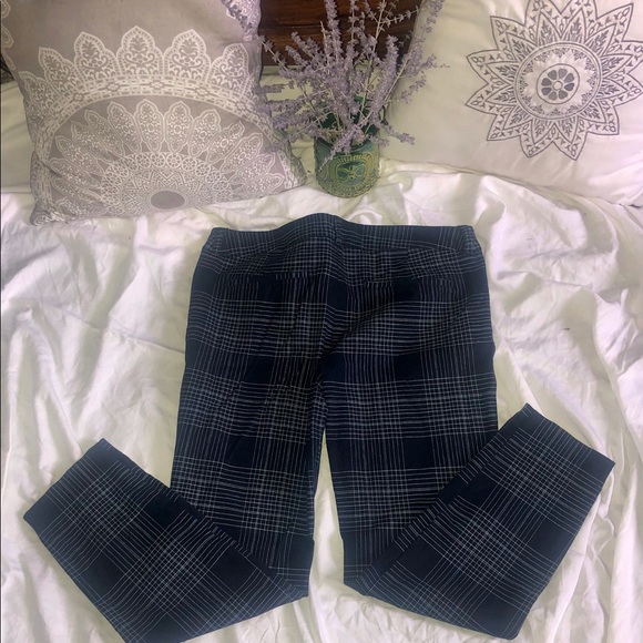 OLD NAVY - SZ 10 DK. BLUE/WHITE PIXIE PANTS - Picture 3 of 8